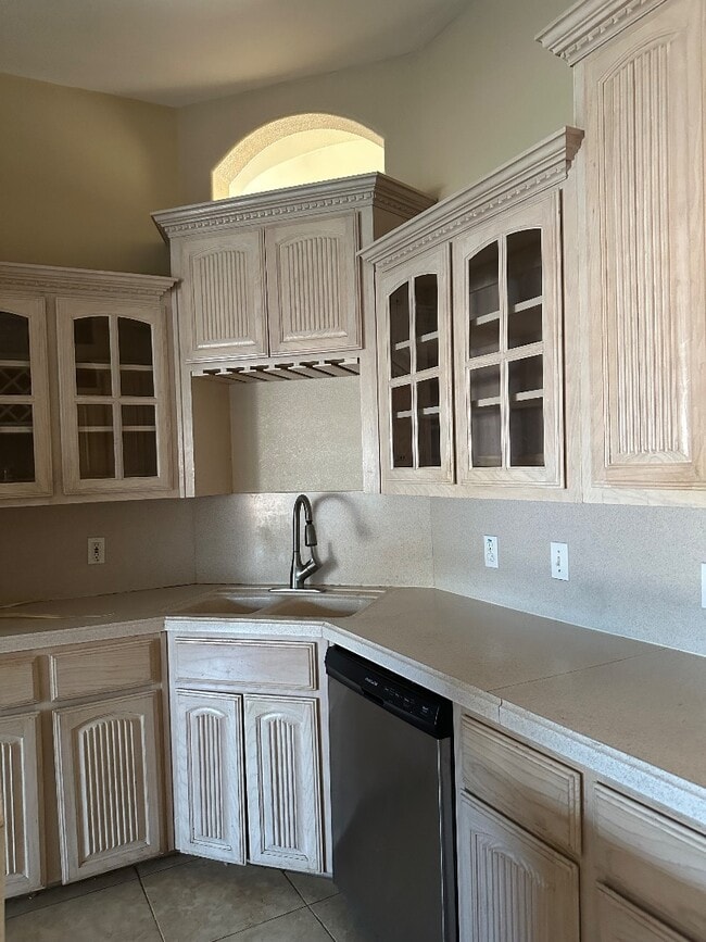 Building Photo - 4007 Zuley St