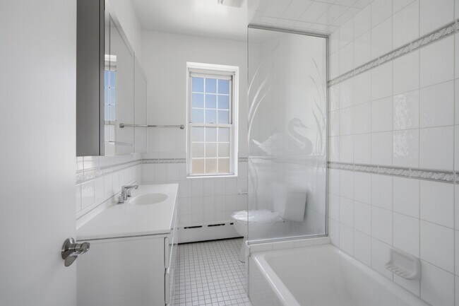 Building Photo - 7314 N Crawford Ave