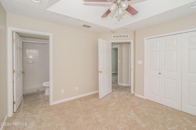 Building Photo - 10715 Ogalla Ave