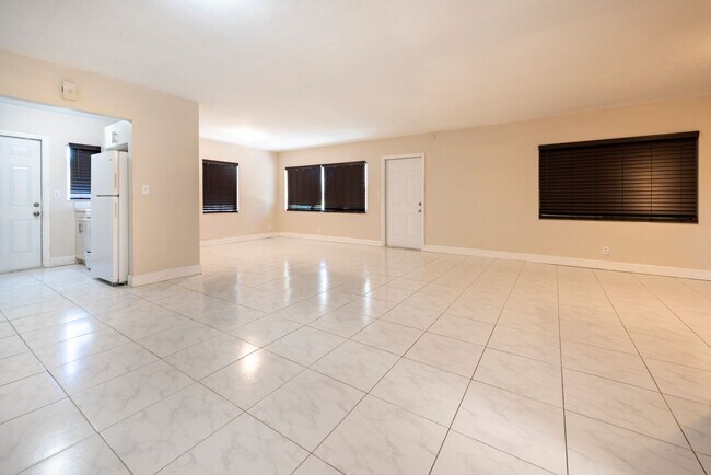 Building Photo - Large home with spacious patio and washer ...