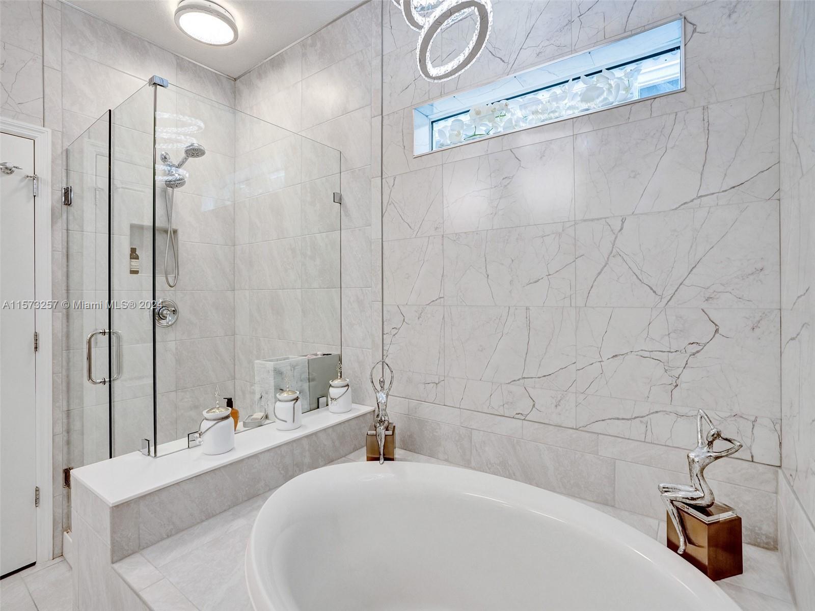 Building Photo - 4414 Ficus St