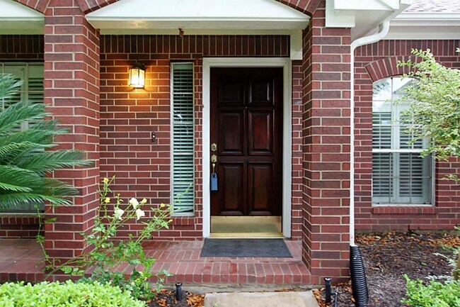 Building Photo - 523 High Meadows Dr