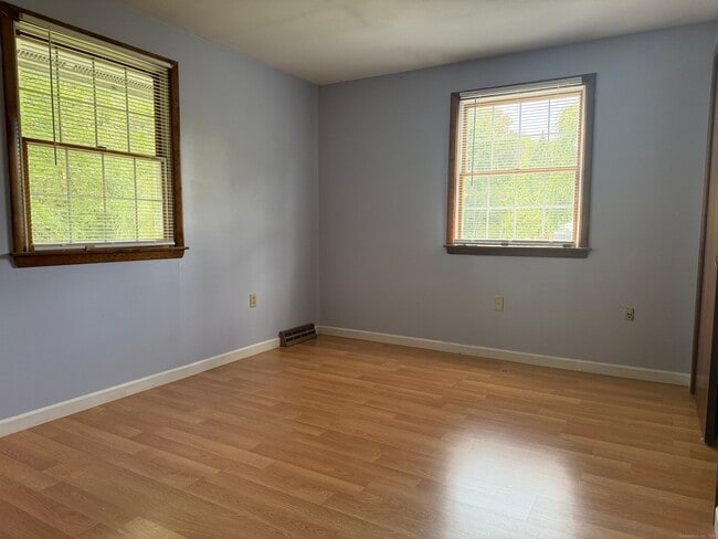 Building Photo - 56 Wedgewood Dr