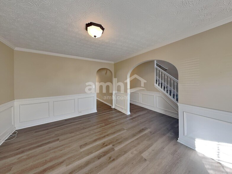 Building Photo - 3705 Sidda Way