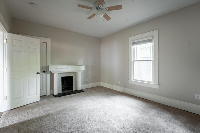 Building Photo - 875 Oakhill Ave SW
