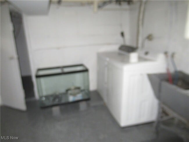 Building Photo - 4480 W 148th St