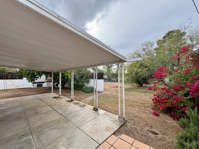 Building Photo - 1723 N Desmond Ln