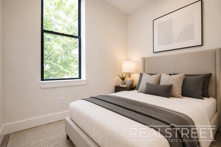 Building Photo - BRAND NEW SPACIOUS Flex 2 Bed Duplex in Bed Stuy!