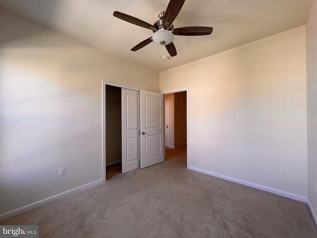 Building Photo - 23480 Logans Ridge Terrace