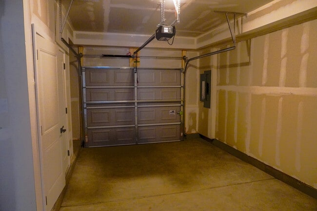 Building Photo - 12809 Red Clover Wy