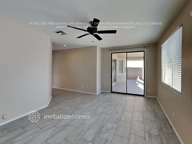 Building Photo - 8787 W Augusta Ave