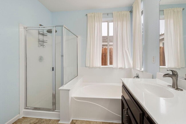 Building Photo - 5755 Amnest Way