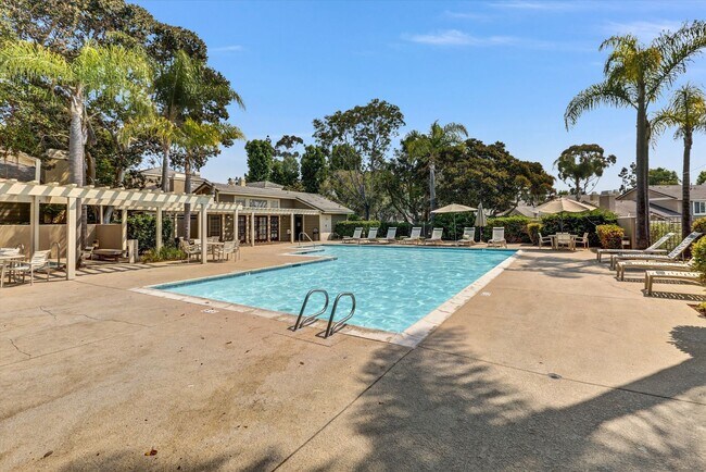 Building Photo - $500 Move In Special! 3 BD, 2.5 BA Townhome At The Groves In Carmel Valley-Del Mar
