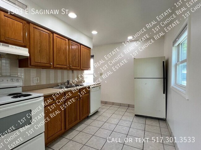 Building Photo - 1503 E Saginaw St