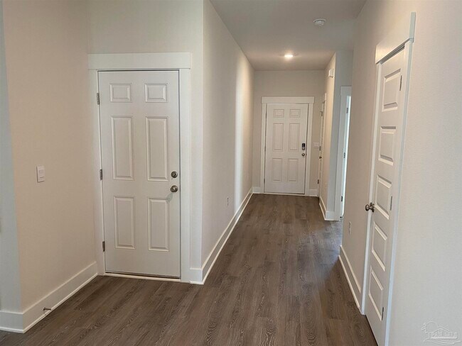 Building Photo - 5786 Danbury Blvd