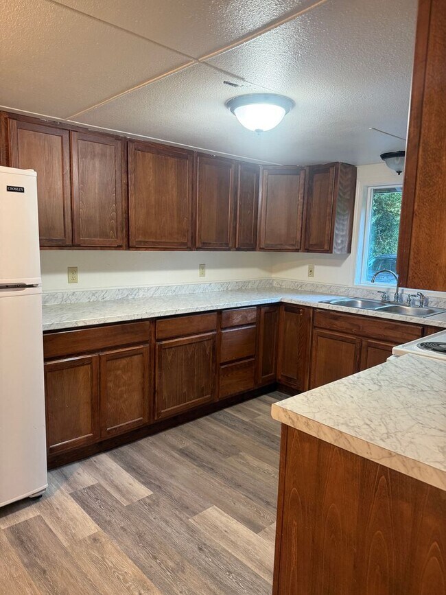 Building Photo - 15144 Sitkum Ln