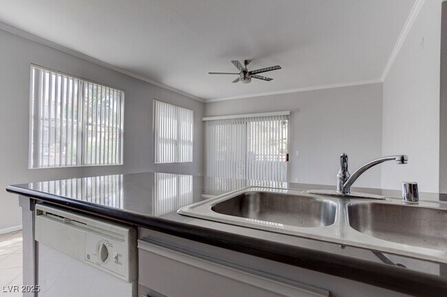 Building Photo - 2900 Sunridge Heights Pkwy