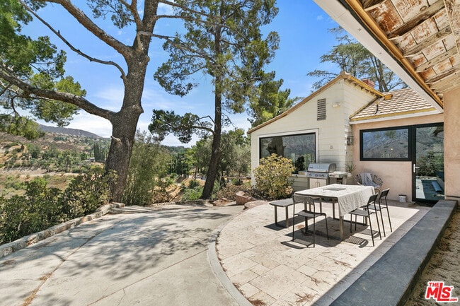 Building Photo - 11320 Alethea Dr
