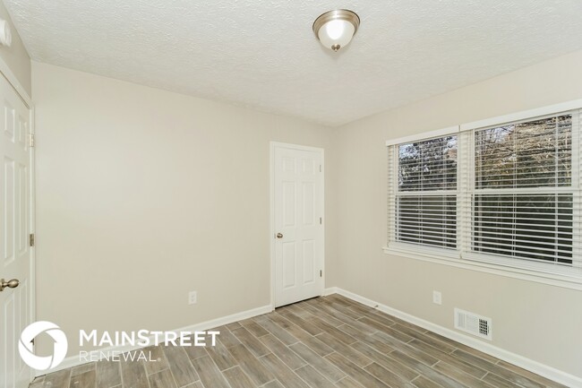 Building Photo - 68 Powder Ct