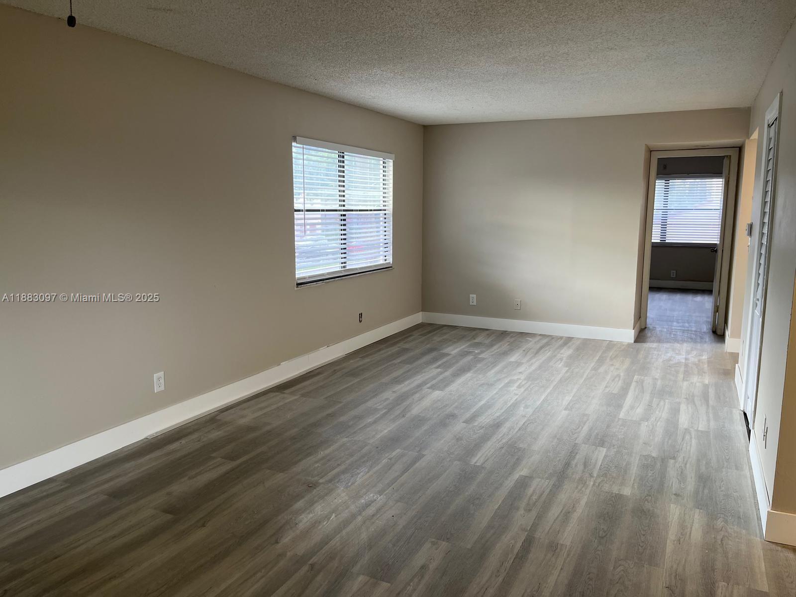 Building Photo - 3400 Foxcroft Rd