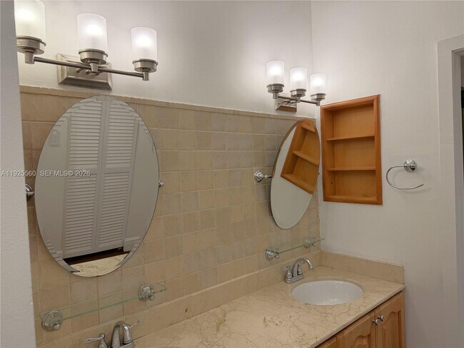 Building Photo - 55 Ocean Ln Dr