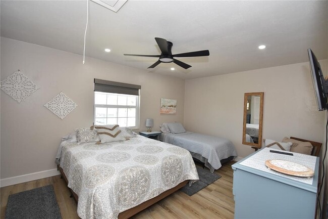 Building Photo - 1 Bedford Dr