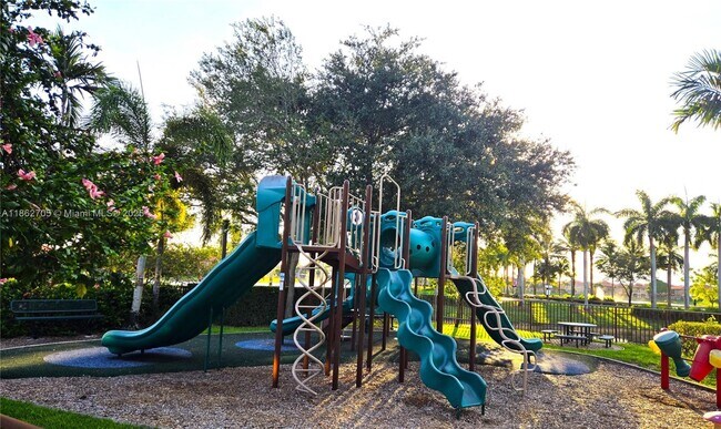 Building Photo - 3124 SW 154th Pl