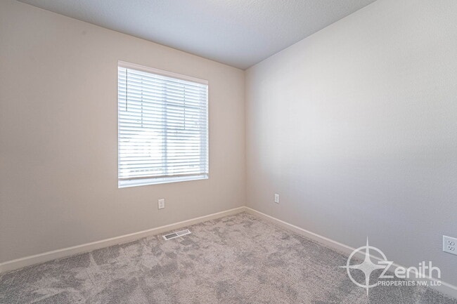 Building Photo - 4237 S Waters Edge Wy