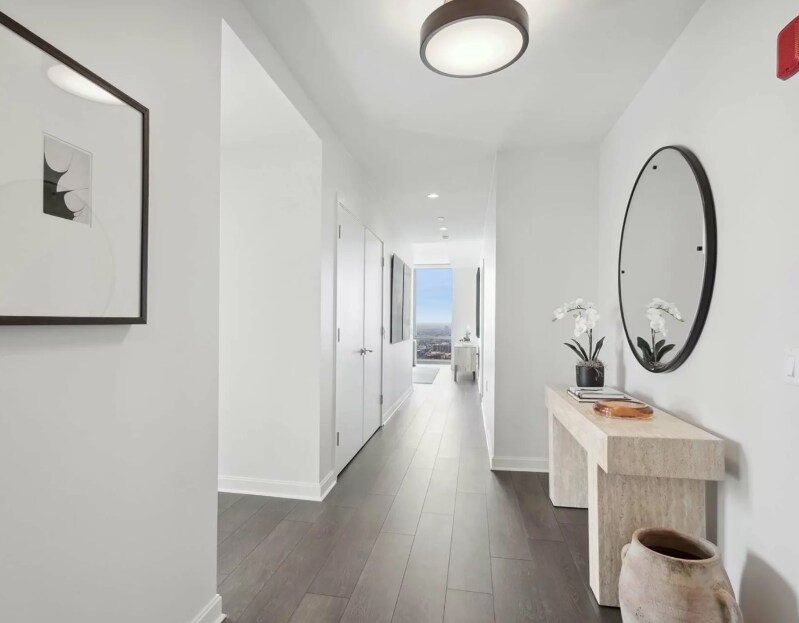 Building Photo - 122 N Green St