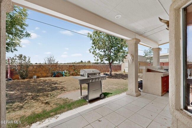 Building Photo - 14224 Desert Ash Dr
