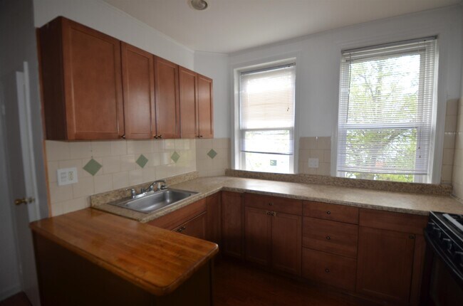 Building Photo - 169-171-171 Avenue F