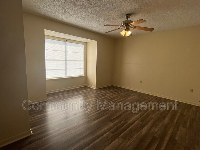 Building Photo - 5137 Weston