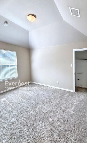 Building Photo - 306 Greenhill St