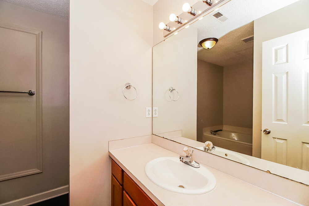 Building Photo - 7009 Rothmore View Ct