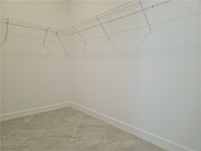 Building Photo - 20465 Copperhead Dr