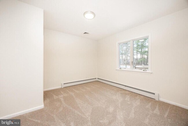 Building Photo - 5816 Upper Ridge Rd