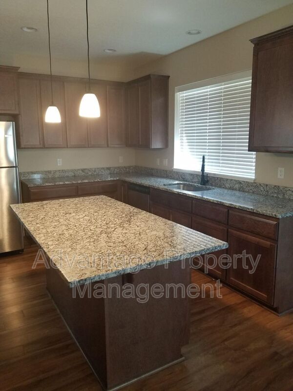 Building Photo - 5836 NE Chandra Ct