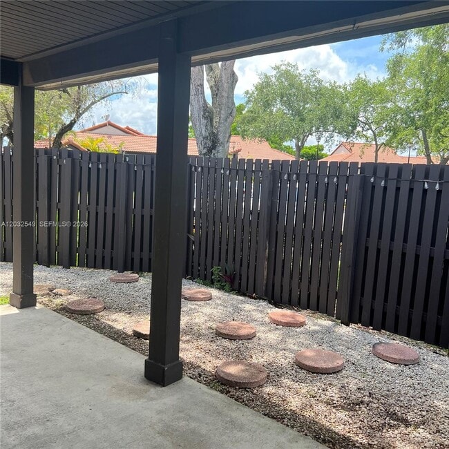 Building Photo - 15272 SW 46th Ln