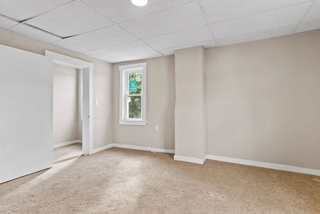 Building Photo - OPEN HOUSE –Thursday, June 5 fom 10:00 AM ...