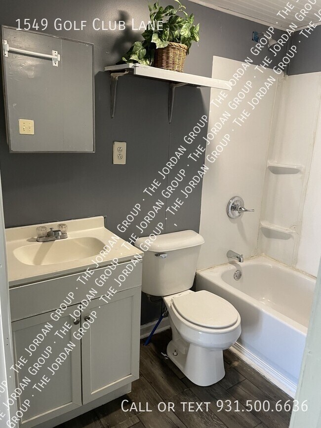 Building Photo - 1549 Golf Club Ln