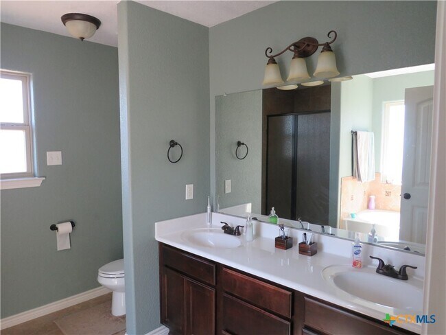 Building Photo - 9805 Kaitlyn Dr