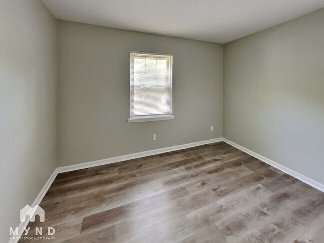 Building Photo - 2308 Oakstone Cir