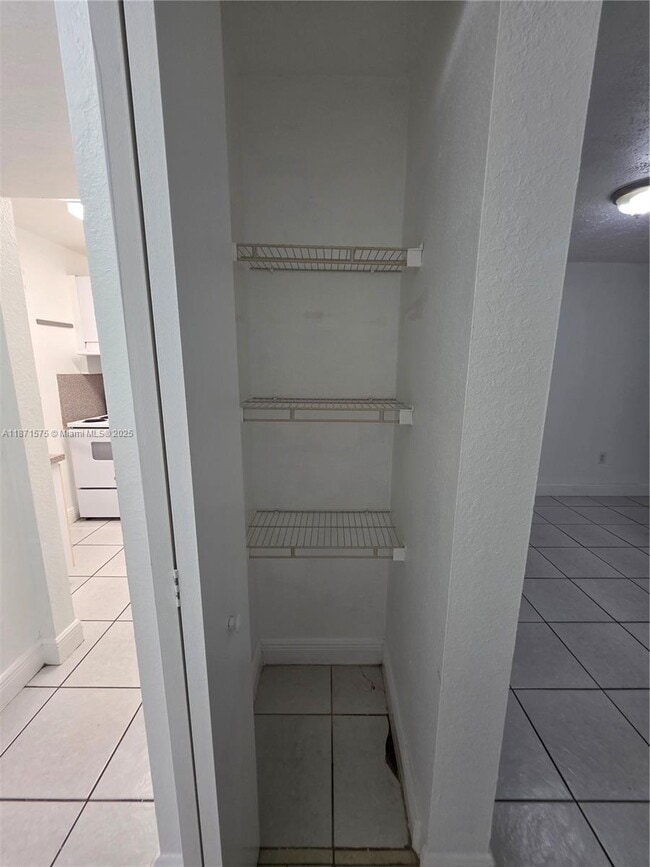 Building Photo - 17255 SW 95th Ave