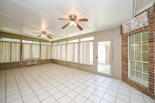 Building Photo - 1335 Remington Crest Dr