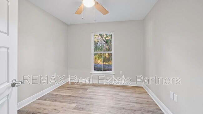 Building Photo - 24 Bellamy Ln