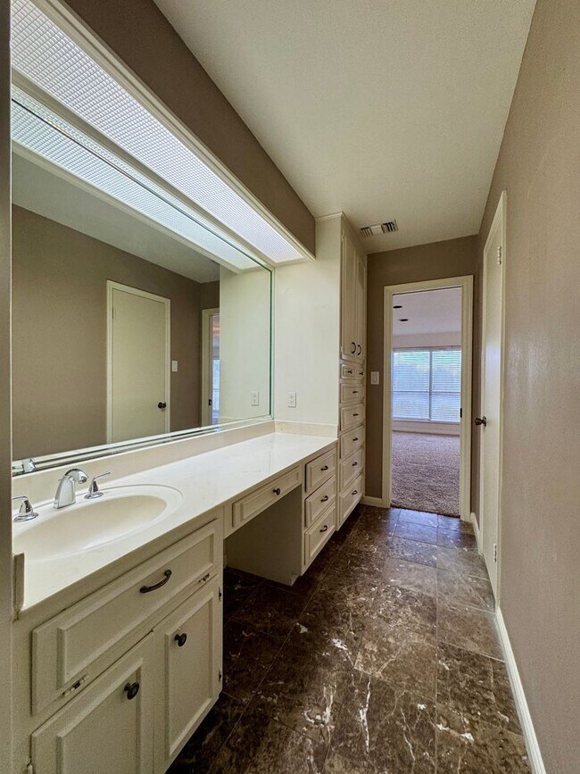 Building Photo - Single Family Home Available in Windmill H...