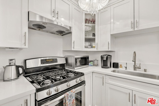 Building Photo - 9950 Durant Dr