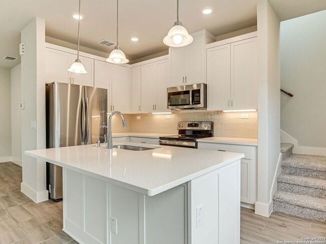 Building Photo - 16011 Babcock Rd