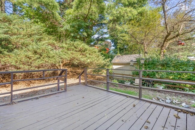 Building Photo - 675 Millville Ave