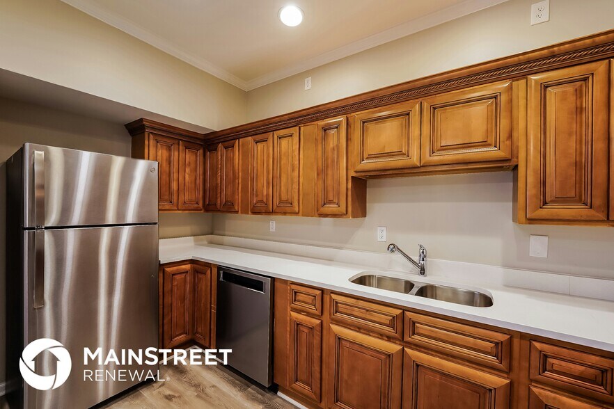 Building Photo - 2812 Lambert Cir